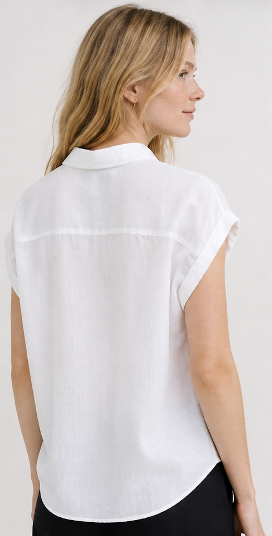 White Short Sleeve Button-Down Shirt, DIVERSE – Size XS